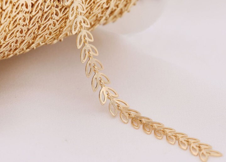 simple gold chain -leaves gold chain -  thin gold chain -  1 meter  brass plated gold leaf chain