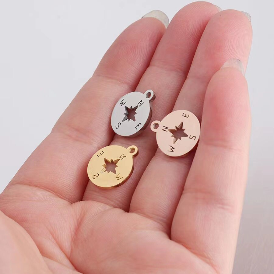 5 pieces  Gold and silver round Stainless Steel Laser Engraved compass Tag